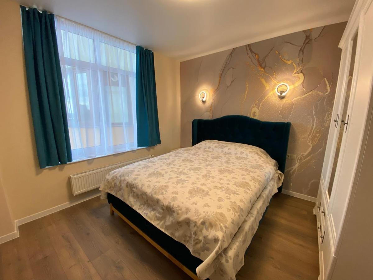 Нові Апартаменти По Вулиці Роксолани16 Trouskavets Extérieur photo