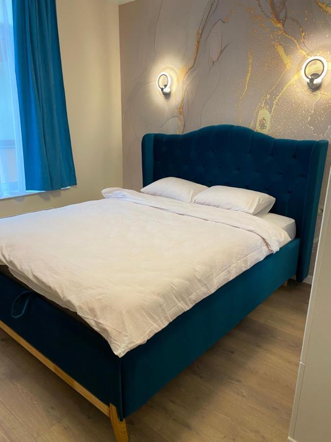 Нові Апартаменти По Вулиці Роксолани16 Trouskavets Extérieur photo